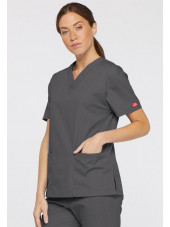 Blouse médicale Col V Femme, Dickies, 2 poches, Collection "EDS signature" (86706), couleur gris anthracite, vue modèle coté dro