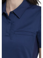 Blouse médicale Femme Col polo, Cherokee, Collection "Revolution" (WW698) couleur bleu marine vue détails