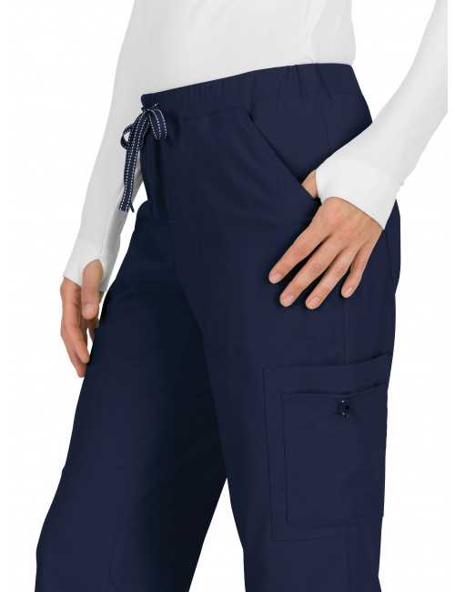 Pantalon médical Femme Koi "Holly", collection "Koi Basics" (731-) bleu marine détail