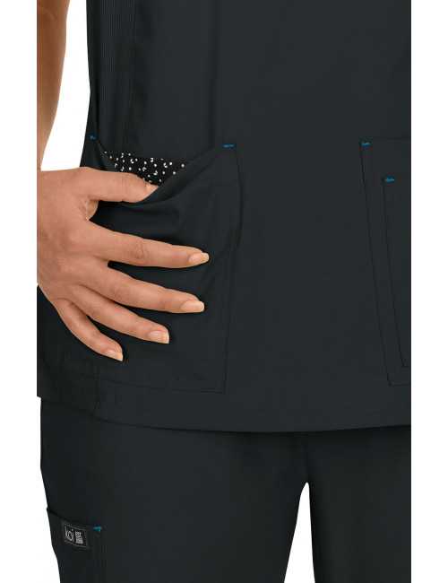 Blouse médicale Femme "Katie" Koi, collection "Koi Basics" (374-) couleur noir vue détail