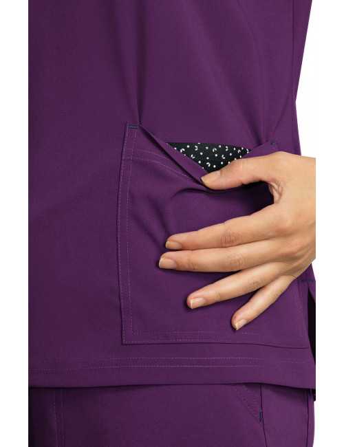 Blouse médicale Femme Koi "Becca", collection Koi Basics (373-) aubergine poche