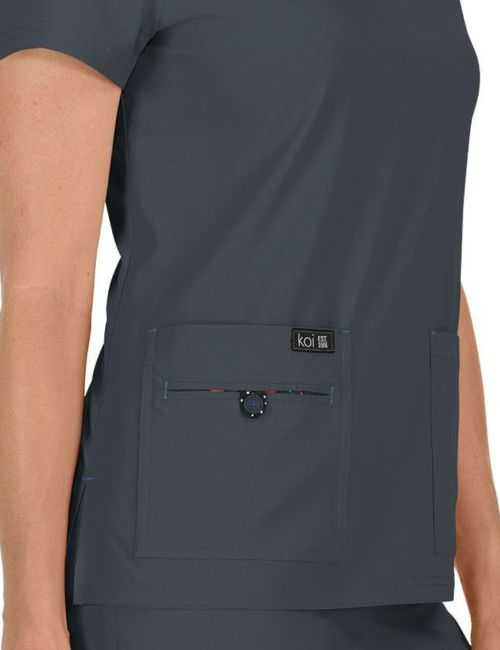 Blouse médicale Femme Koi "Becca", collection Koi Basics  détails poche(373-)