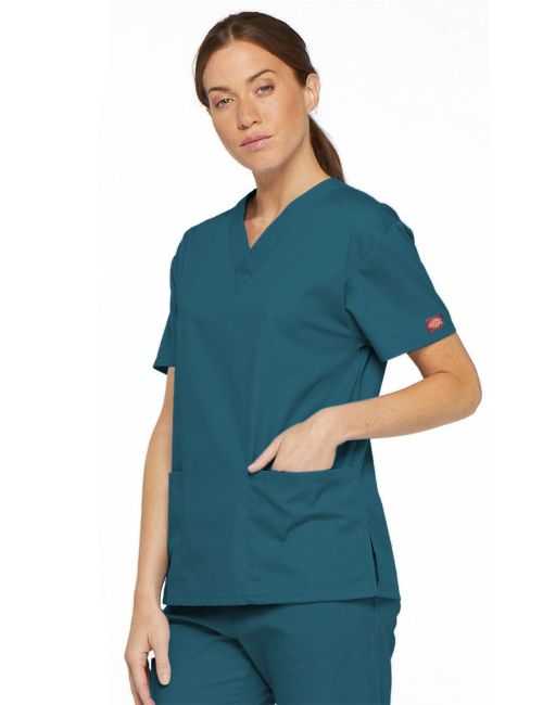 Blusa médica de cuello en V para mujeres, Dickies, 2 bolsillos, Colección "EDS Signature" (86706)