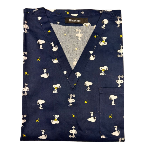 Blouse médicale imprimée Unisexe "Snoopy sur fond bleu marine" (72001)
