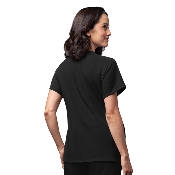 Wonderwink "Thrive" waterproof gown for women (6322)