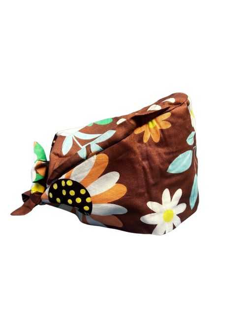 Gorro médico "Flores sobre fondo marrón" (209-12247-1)
