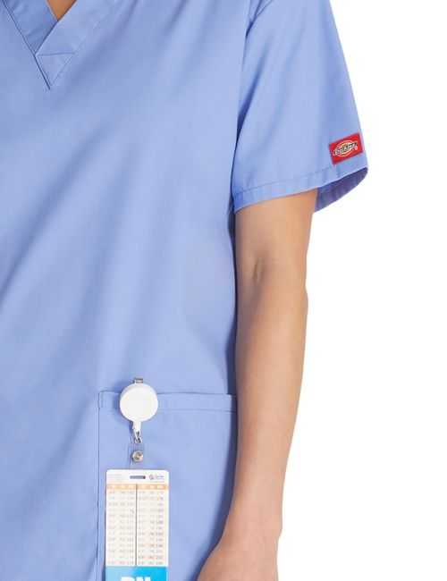 Blusa médica de cuello en V para mujeres, Dickies, 2 bolsillos, Colección "EDS Signature" (86706)