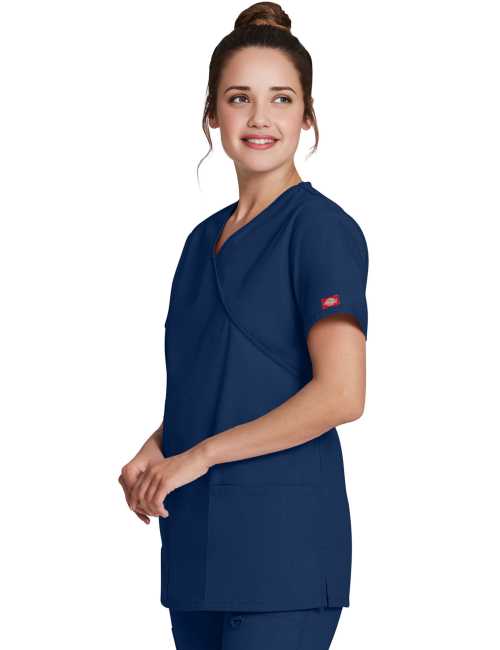 Bata médica de Women's Cache Coeur, Dickies, Colección "EDS Signature" (DKE632)