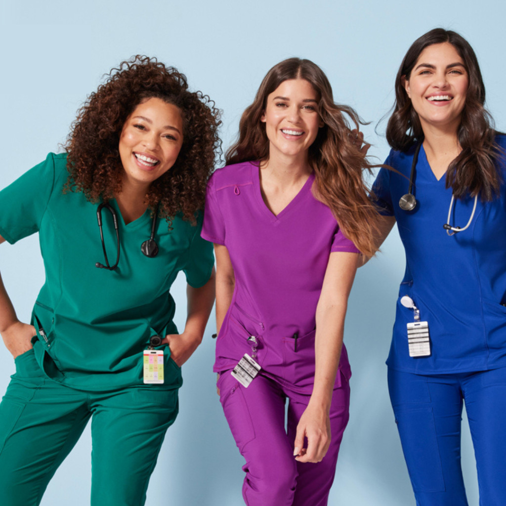 5 raisons de choisir une tenue médicale colorée
