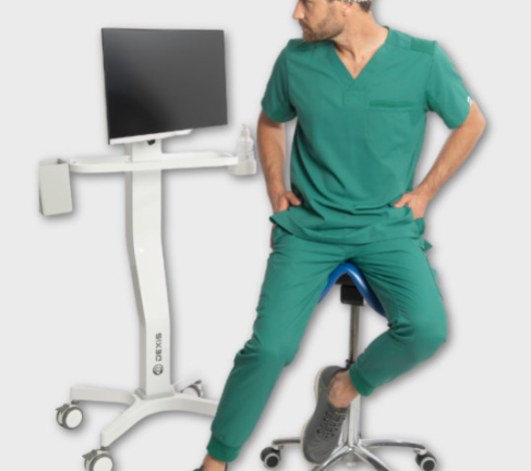 The safety and effectiveness of medical gowns and uniforms