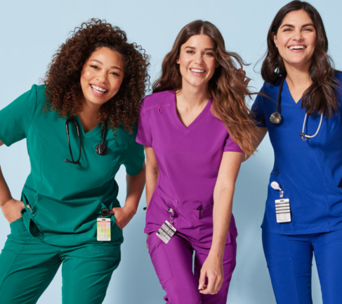 Les 10 questions à se poser pour bien choisir sa blouse médicale !en 2025 ​!